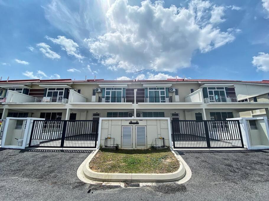 Desaru Twin Home 32Pax Bandar Penawar Exteriér fotografie